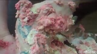 Bella Vendetta & Julie Simone Foot Cake Sex porn video